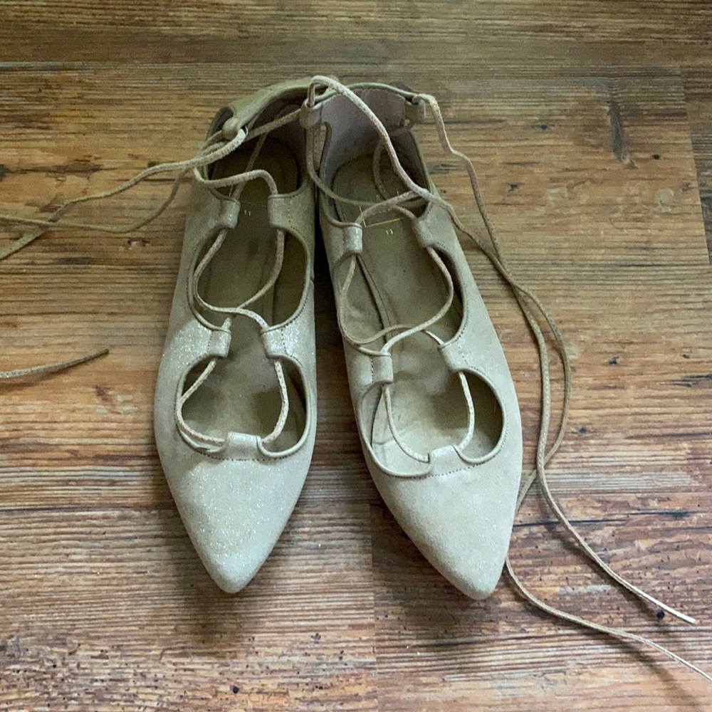 GAP Ankle Wrap Flats